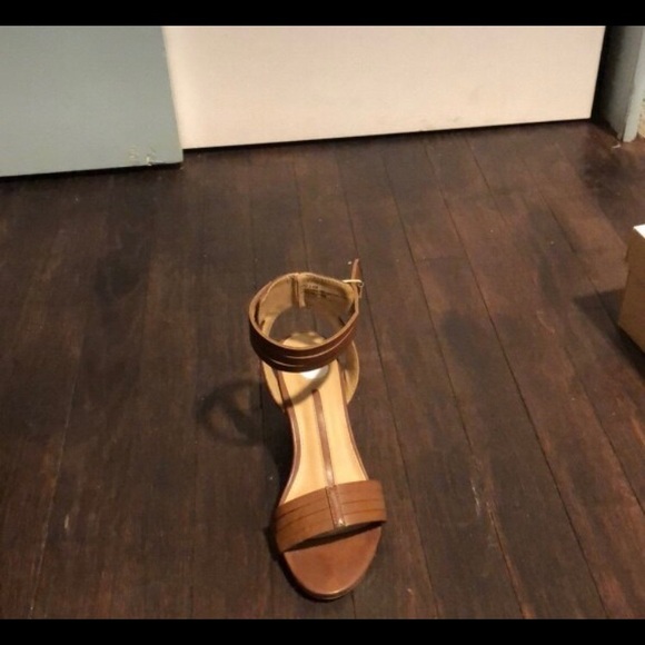 I’m selling wedge heeled MK shoes. Worn twice - Picture 6 of 7